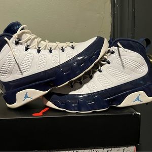 UNC Retro 9s Size 12